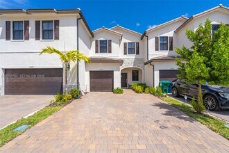 23077 SW 129th Pl in Goulds, FL - Building Photo - Building Photo