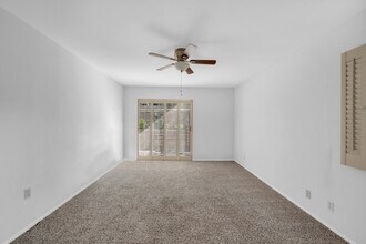 1206 Hi Stirrup in Horseshoe Bay, TX - Building Photo - Building Photo