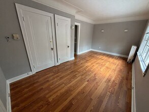 884 Beaconsfield Ave in Grosse Pointe Park, MI - Building Photo - Building Photo