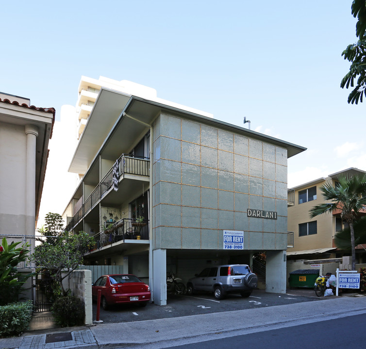 Darlani Apartments in Honolulu, HI - Building Photo