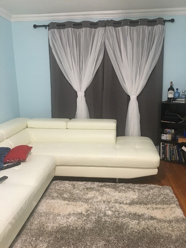 6 Winchester Ave, Unit 1B