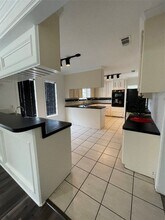 827 Booth St in Houston, TX - Building Photo - Building Photo