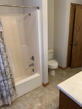 2104 Skipton Rd in Springfield, IL - Building Photo - Building Photo