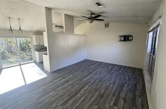 2119 Briar Glen Ln SW in Atlanta, GA - Building Photo - Building Photo