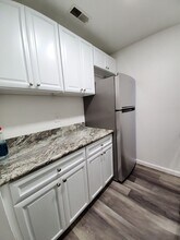 23 Stratton Ct, Unit 23 in Galloway, NJ - Foto de edificio - Building Photo