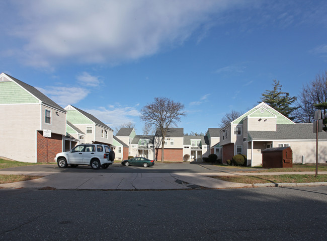 Chappelle Gardens in Hartford, CT - Foto de edificio - Building Photo