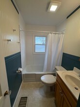 42 Deerpath Rd in Merrillville, IN - Foto de edificio - Building Photo