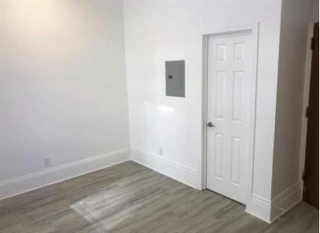 379 Cooper St in Ottawa, ON - Building Photo - Building Photo