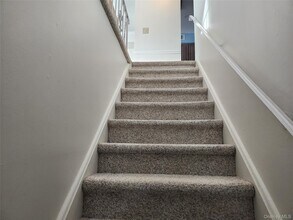 334 Artist Lake Dr in Middle Island, NY - Building Photo - Building Photo