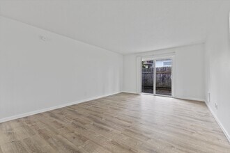 Candlewood in Portland, OR - Building Photo - Building Photo