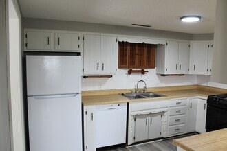 8597 County Rd 134 in Williamsburg, MO - Building Photo - Building Photo