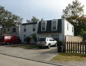 1121 Carrollton Ave in Metairie, LA - Building Photo - Building Photo