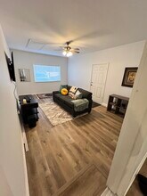 2530 Rolling View Dr SE, Unit A in Smyrna, GA - Foto de edificio - Building Photo