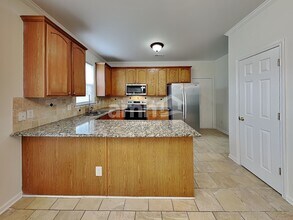 10703 Elm Bend Dr in Charlotte, NC - Foto de edificio - Building Photo