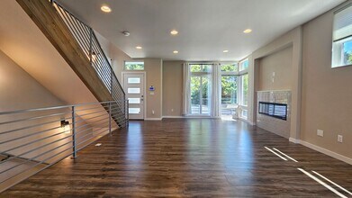 18709 104th Ave NE in Bothell, WA - Building Photo - Building Photo