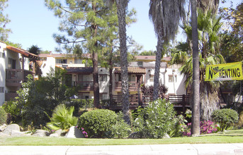 Vale Creek Villas Apartments in Vista, CA - Building Photo - Building Photo