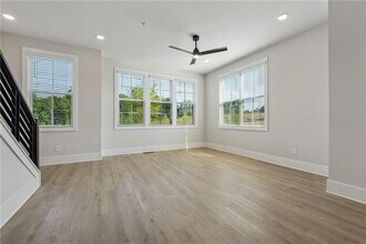 2500 Northwinds Pkwy in Alpharetta, GA - Foto de edificio - Building Photo