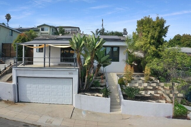 property at 5852 Adelaide Ave