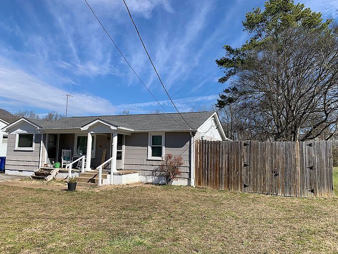 3301 Browndell Dr in Chattanooga, TN - Foto de edificio