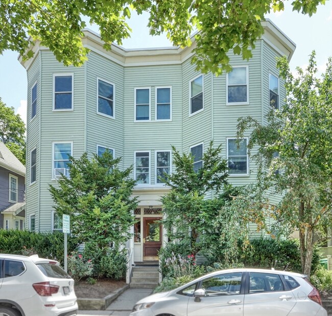 property at 14 Holton St