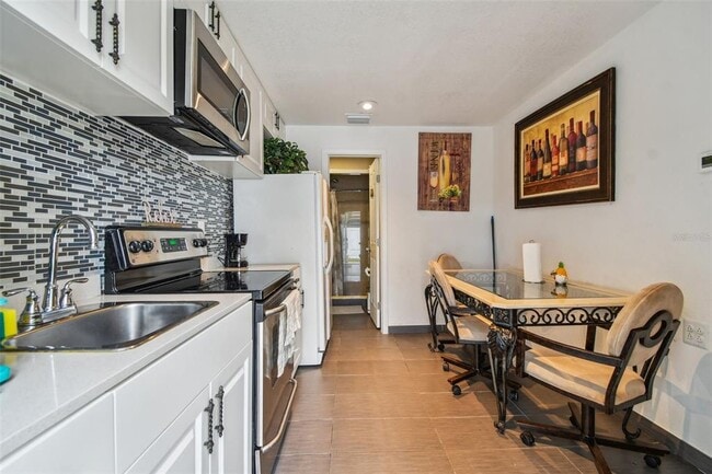 1377 S Washington Ave in Clearwater, FL - Building Photo - Building Photo