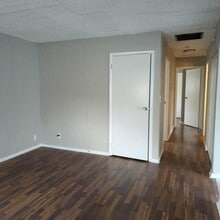 4015 W Brighton Ave in Peoria, IL - Building Photo - Building Photo