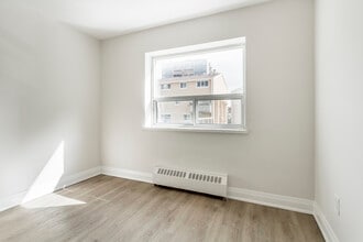 3141 Jaguar Valley in Mississauga, ON - Building Photo - Building Photo