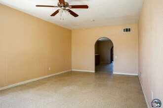 931 Emerson Ave in Calexico, CA - Building Photo - Building Photo