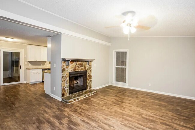 112 Julie Ln in Brandon, FL - Building Photo - Building Photo