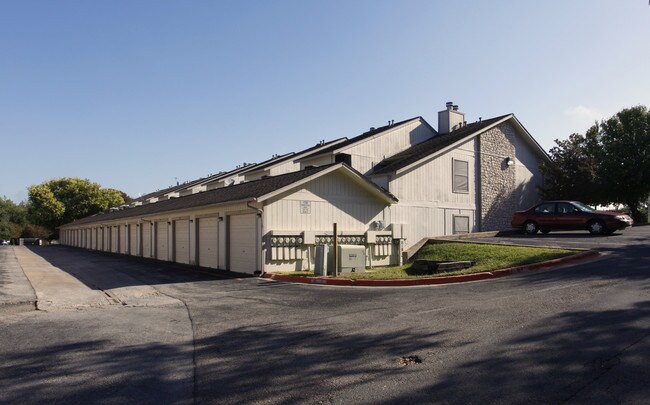 Timber Ridge Square Condos in Austin, TX - Building Photo - Building Photo