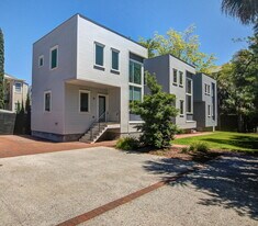 21 Charlotte St in Charleston, SC - Building Photo