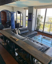 1720 Harrison St, Unit 16E in Hollywood, FL - Building Photo - Building Photo