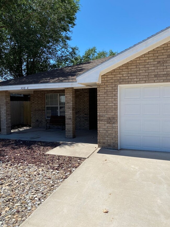 property at 3018 N Alhambra Dr