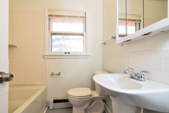 314 Knox Ave N in Minneapolis, MN - Building Photo - Building Photo