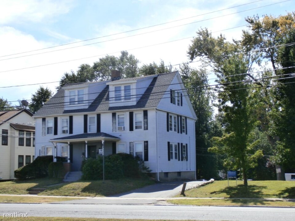 353 Main St in East Hartford, CT - Building Photo