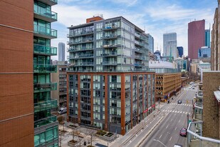 Rezen in Toronto, ON - Building Photo