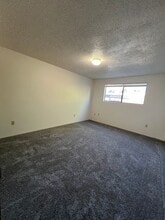 2139 N Eldorado Ave in Klamath Falls, OR - Building Photo - Building Photo