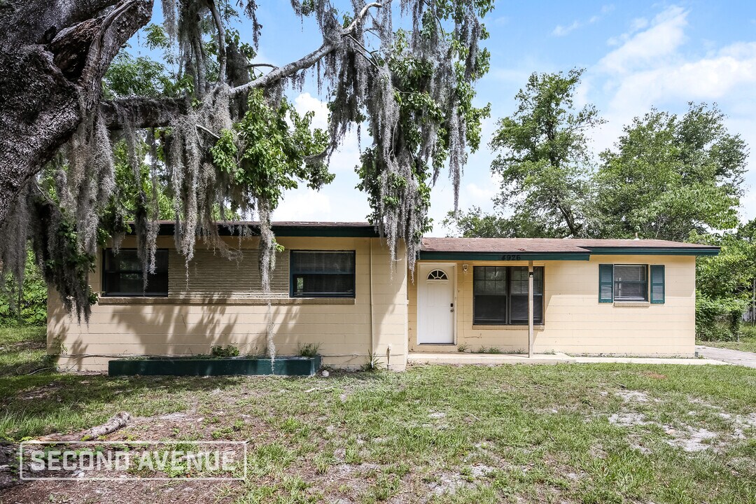 4926 Tallyho Ave in Jacksonville, FL - Building Photo