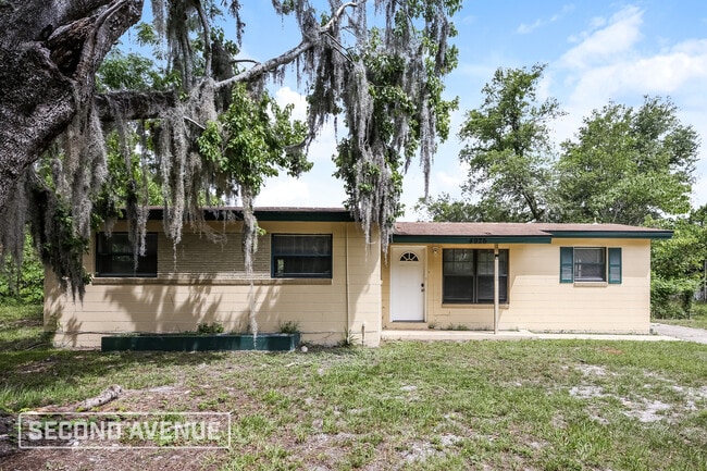 property at 4926 Tallyho Ave
