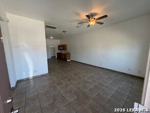 114 Grosvenor St in San Antonio, TX - Building Photo - Building Photo