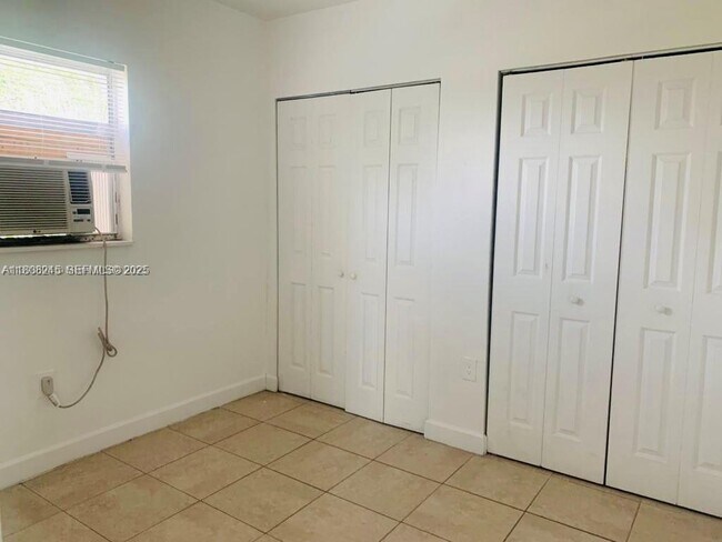 property at 401 N Dixie Hwy