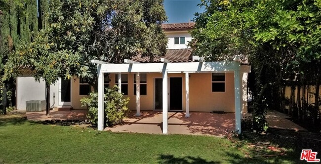 4915 Densmore Ave in Los Angeles, CA - Building Photo - Building Photo