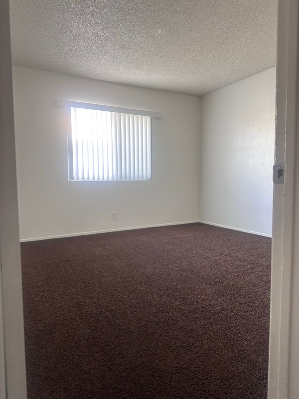 11210 Auburn Ave in Adelanto, CA - Building Photo - Building Photo