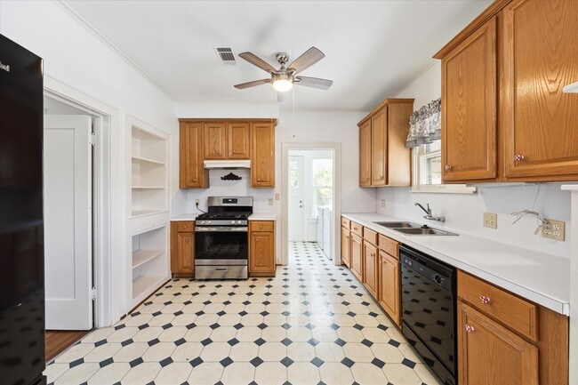 property at 703 E Main St