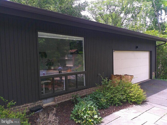 3407 Wessynton Way in Alexandria, VA - Building Photo - Building Photo