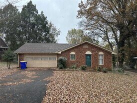 722 Geronimo Way in Bowling Green, KY - Building Photo