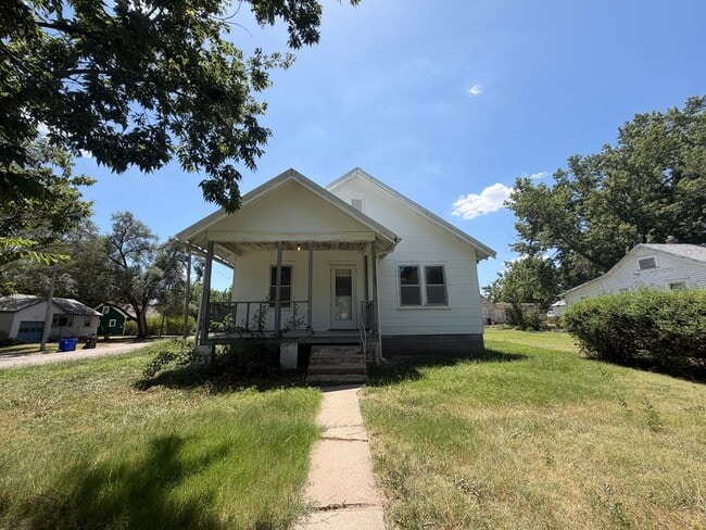 property at 325 E Pack St