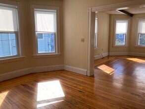 80 Robbins St in Waltham, MA - Building Photo - Building Photo