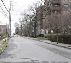 246 Centre Ave in New Rochelle, NY - Building Photo - Building Photo