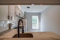 9025 Rue Cambon St photo'